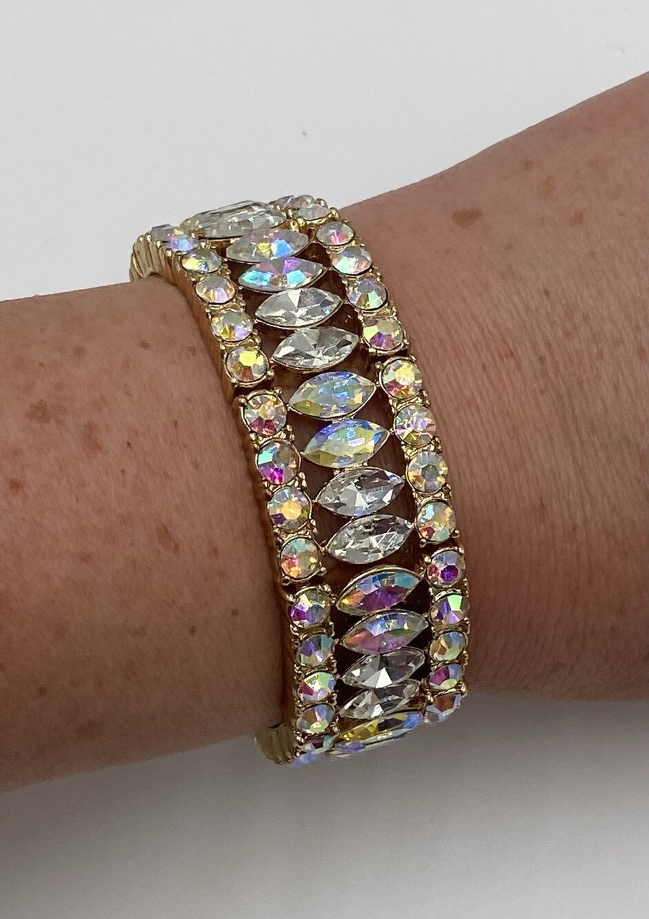 KIRKS FOLLY Holiday Social Lite Stretch Bracelet Gold tone 6.75”